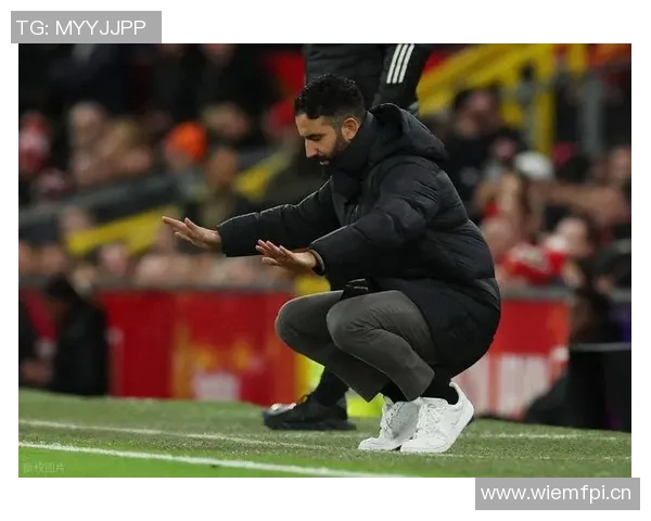 卡拉格与斯科尔斯齐声呼吁阿莫林圣诞前辞职时间已不再充裕