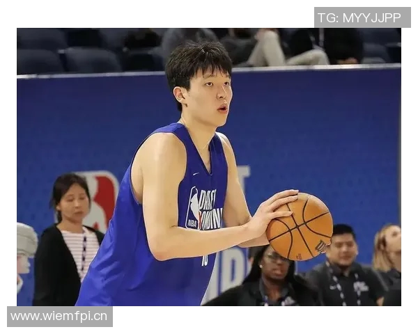 杨瀚森连续五场未出场媒体分析耐心等待机会的重要性