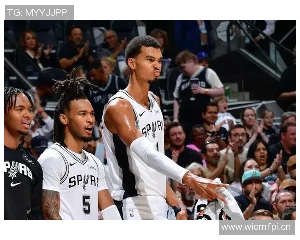 文班强调卡斯尔的潜力只需给予足够空间他便能展翅高飞